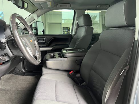 Used 2015 Chevrolet Silverado 2500 LT w/ LT Convenience Package AWD/4WD image 10