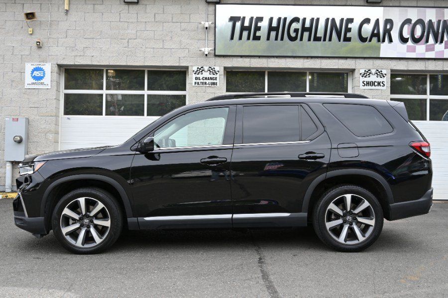 Used 2023 Honda Pilot Elite image 4