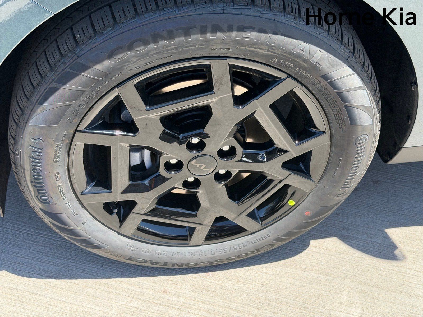 New 2026 Kia Carnival SX w/ SX Dark Edition Package FWD image 8