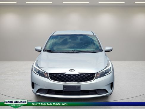Used 2018 Kia Forte LX w/ LX Popular Package FWD image 9