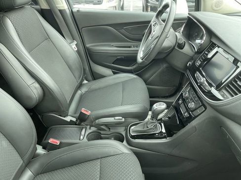 Used 2022 Buick Encore Preferred w/ Safety Package image 10