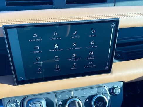 Used 2024 Land Rover Defender 110 X image 30