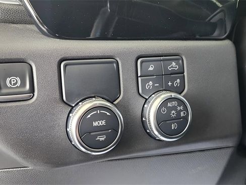 Used 2025 GMC Sierra 1500 SLT image 23