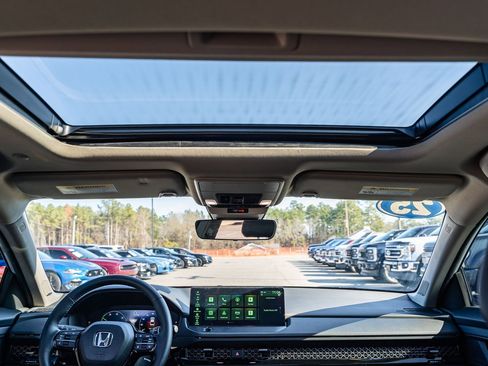 Used 2025 Honda Accord Touring image 22