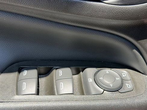 Used 2023 Chevrolet Equinox LT AWD/4WD image 23