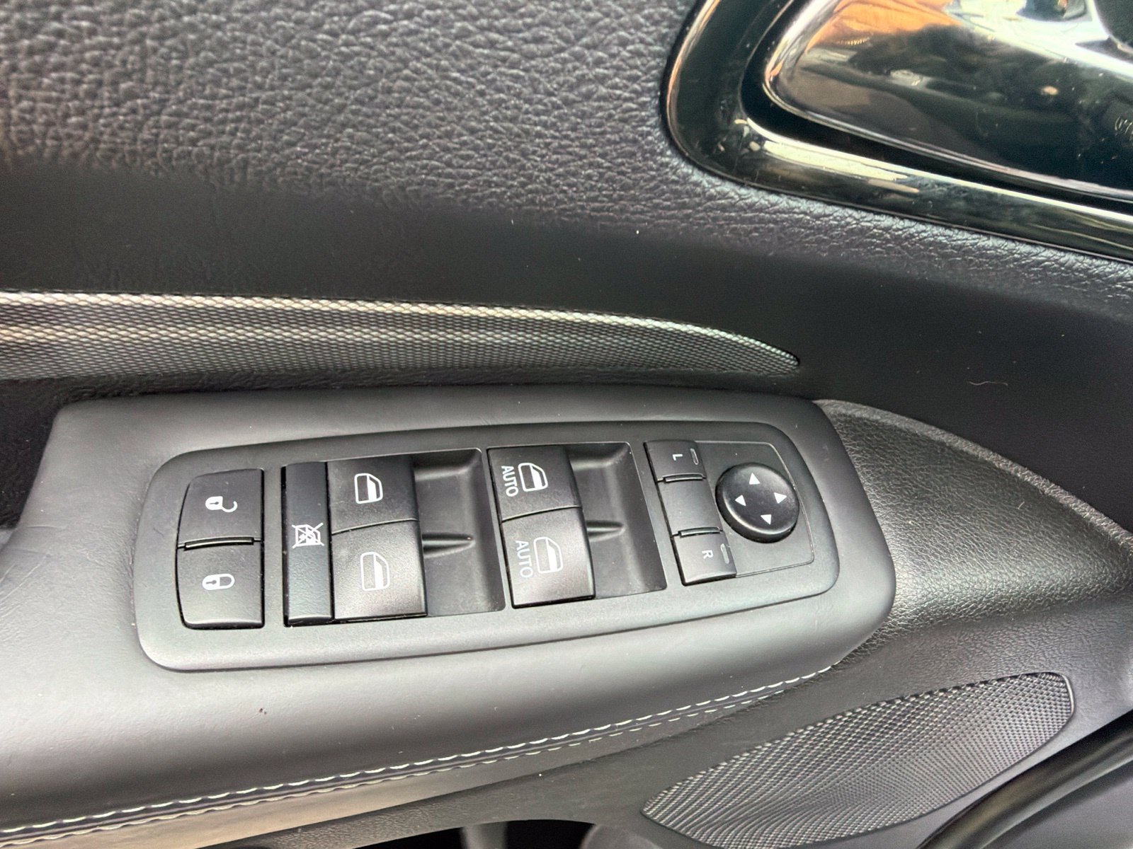 Used 2020 Dodge Durango R/T w/ Blacktop Package AWD/4WD image 20