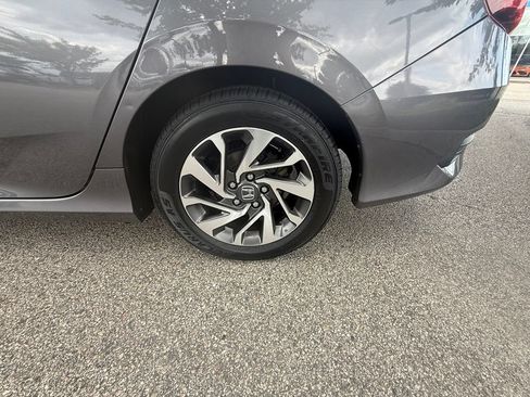Used 2016 Honda Civic EX image 29