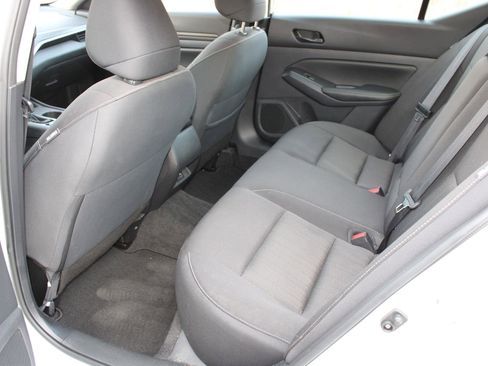 Used 2025 Nissan Altima 2.5 SV image 5