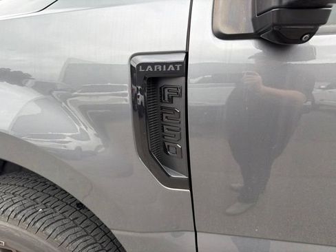 Used 2022 Ford F250 Lariat w/ Black Appearance Package AWD/4WD image 7