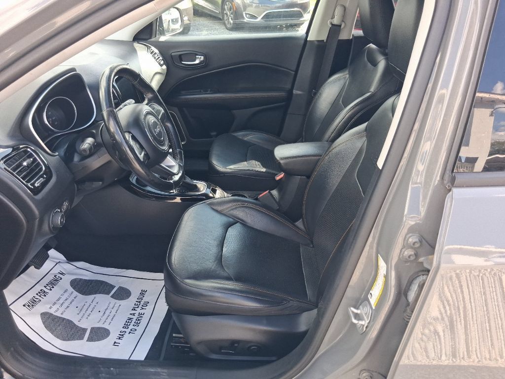 Used 2019 Jeep Compass Limited AWD/4WD image 10