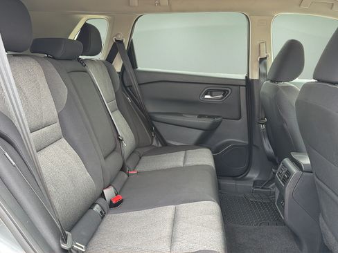 Certified 2024 Nissan Rogue SV AWD/4WD image 16