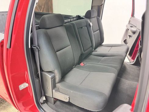 Used 2011 Chevrolet Silverado 3500 LT image 40