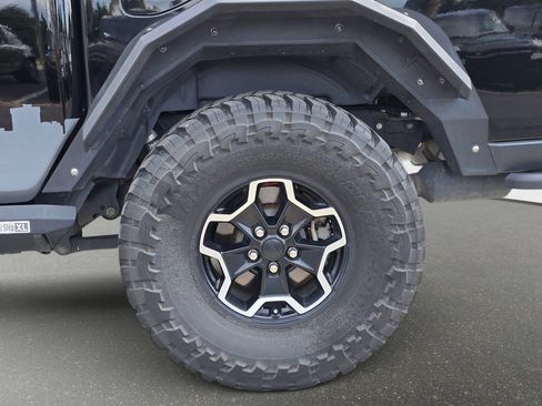 Used 2020 Jeep Gladiator Rubicon w/ Dual Top Group AWD/4WD image 39