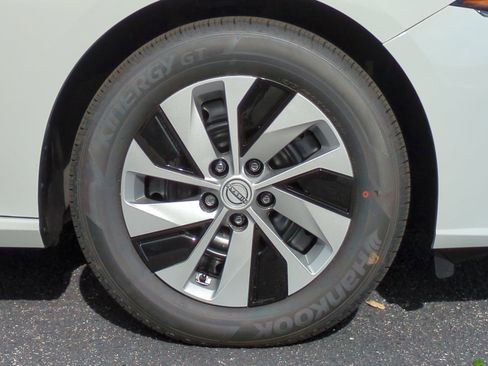 New 2025 Nissan Altima 2.5 S image 11