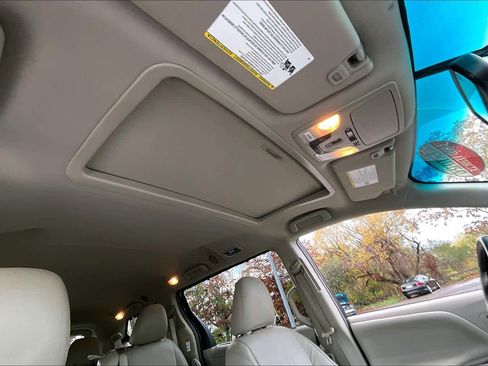 Certified 2017 Toyota Sienna XLE w/ XLE Navigation Package image 13