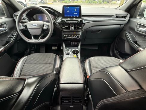 Used 2024 Ford Escape ST-Line image 31