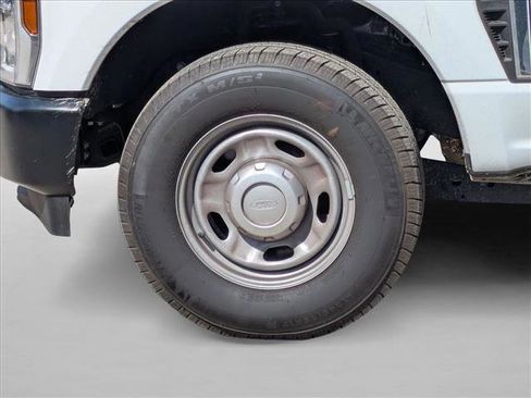 Used 2025 Ford F250 XL image 9