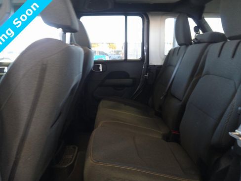 Used 2025 Jeep Wrangler Unlimited Sahara w/ Safety Group image 12