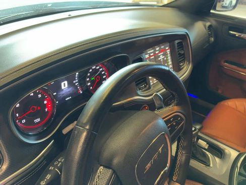 Used 2022 Dodge Charger SRT Hellcat w/ Harman/Kardon Audio Group image 9