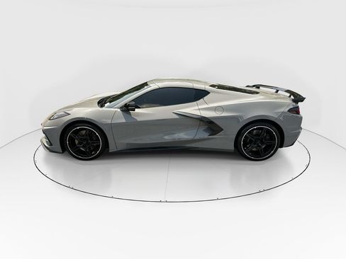 Used 2025 Chevrolet Corvette Stingray Preferred Cpe w/ Z51 Performance Package RWD image 5