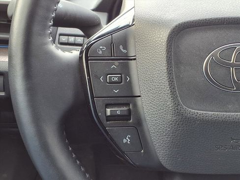 Used 2024 Toyota Prius XLE image 16