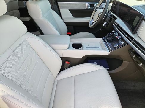 Used 2025 Hyundai Santa Fe Calligraphy image 10