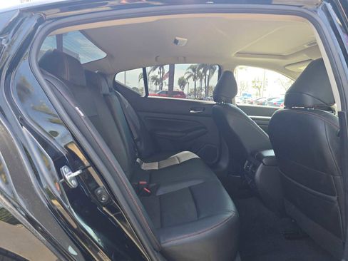 Used 2024 Nissan Altima 2.5 SR AWD/4WD image 12
