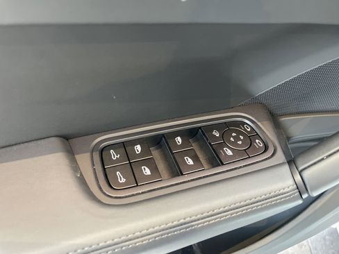 Used 2026 Porsche Cayenne GTS image 16