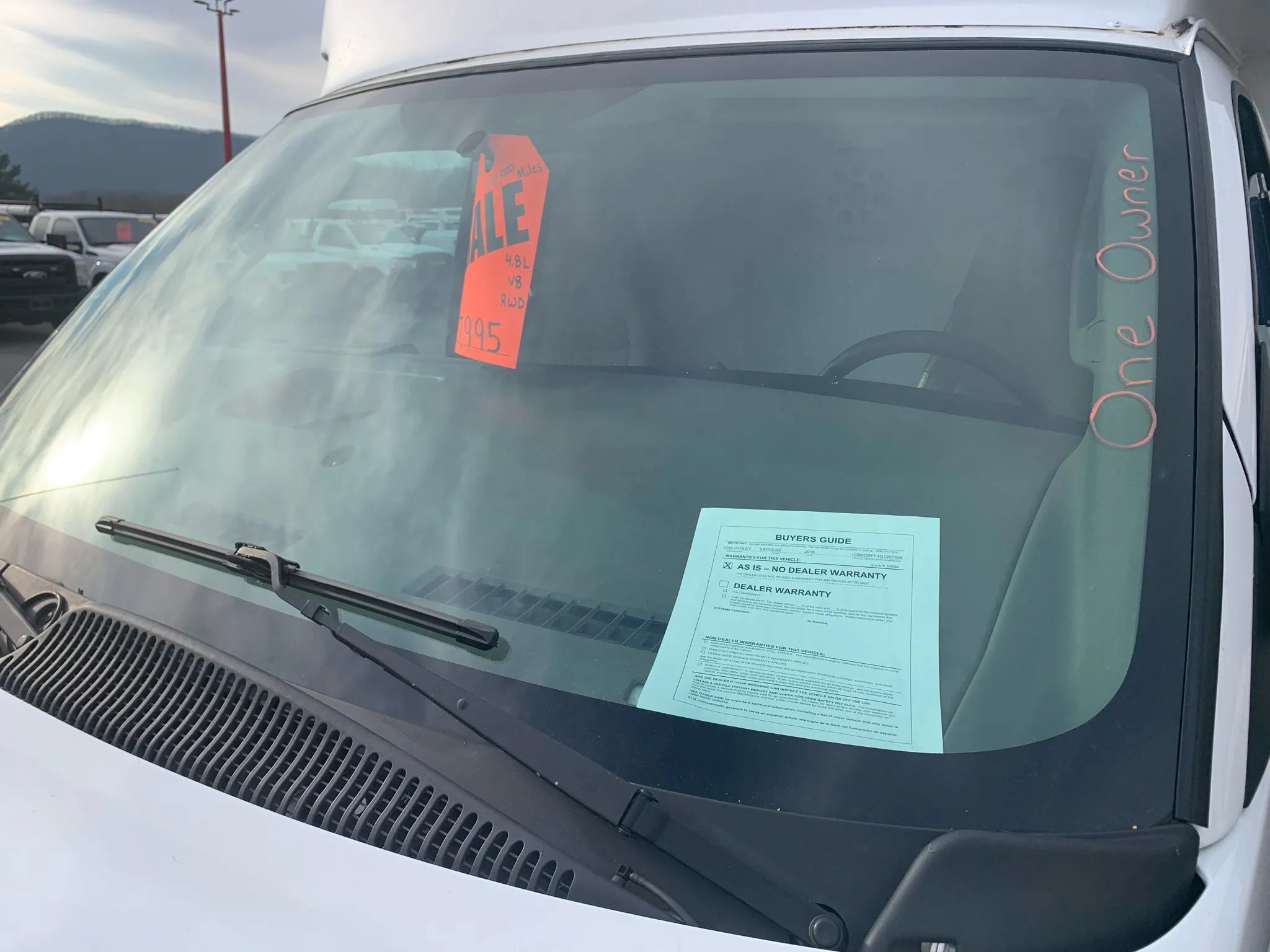Used 2016 Chevrolet Express 3500 RWD image 4