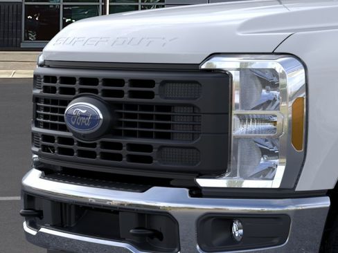 New 2026 Ford F350 XL w/ 360-Degree Camera Package AWD/4WD image 17