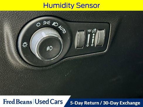 Used 2022 Jeep Compass Latitude image 13