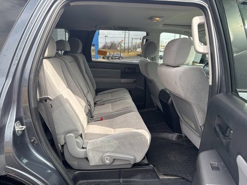 Used 2010 Toyota Sequoia SR5 image 7
