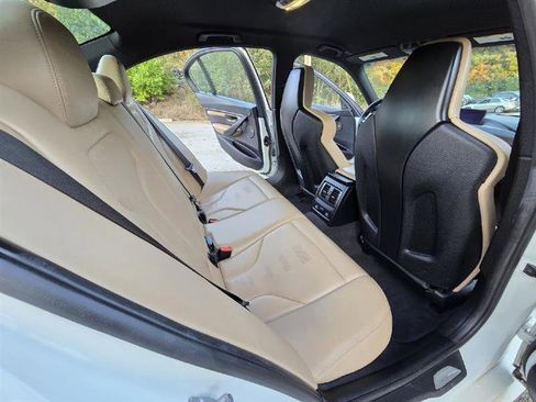 Used 2018 BMW M3 image 28