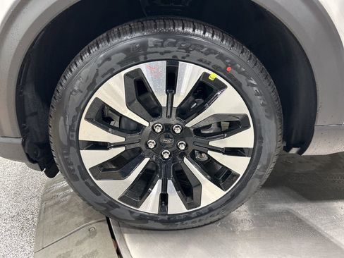 New 2026 Ford Explorer Platinum AWD/4WD image 39