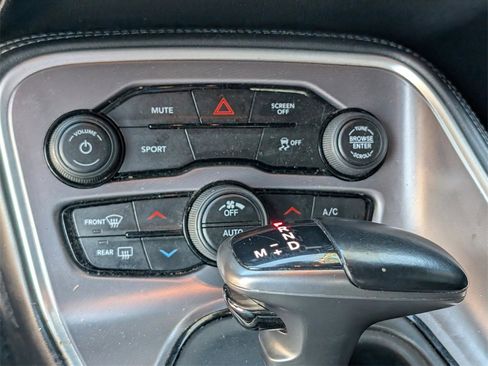 Used 2021 Dodge Challenger SXT image 25