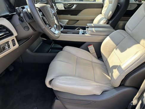 Used 2024 Lincoln Navigator Reserve AWD/4WD image 22