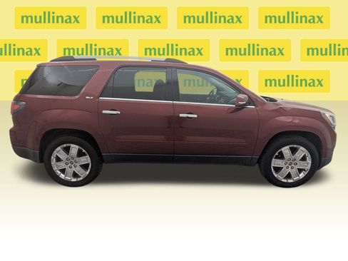 Used 2017 GMC Acadia Limited SLT image 2