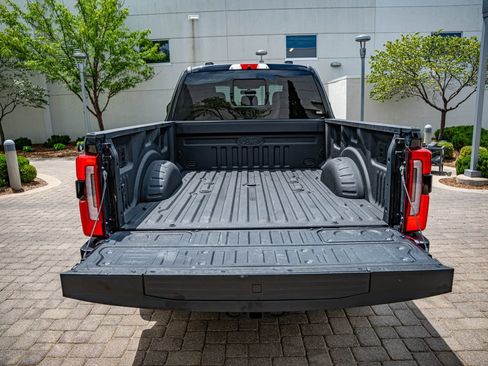 Used 2025 Ford F250 Platinum AWD/4WD image 39