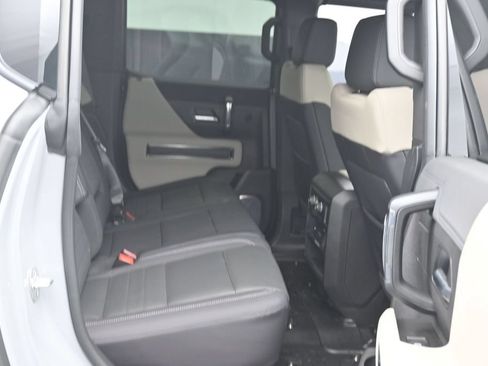 Certified 2026 GMC Hummer EV SUV AWD/4WD image 12