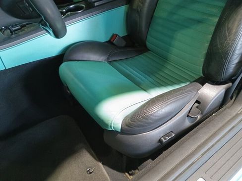 Used 2002 Ford Thunderbird RWD image 18