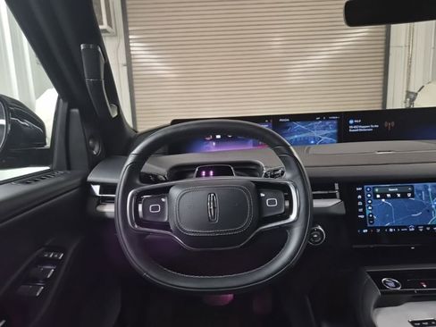 Used 2025 Lincoln Navigator Reserve w/ Jet Appearance Package image 39