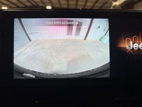 Used 2025 Jeep Wrangler Sport image 19