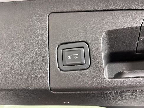 Used 2023 Cadillac XT5 Premium Luxury image 10