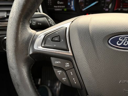 Used 2018 Ford Fusion SE w/ Equipment Group 602A FWD image 30