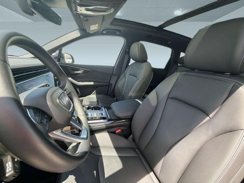 Certified 2025 Audi Q7 2.0T Premium AWD/4WD image 5