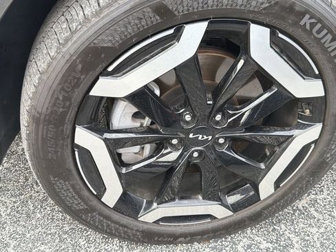Used 2025 Kia Telluride S FWD image 5