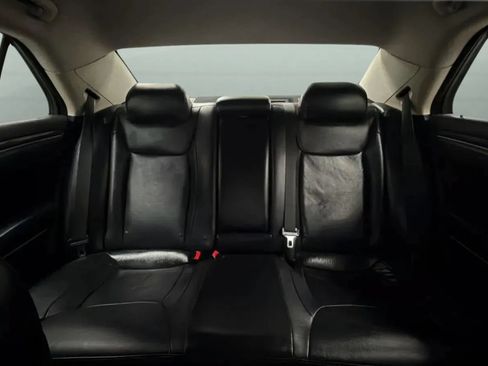 Used 2016 Chrysler 300 Limited RWD image 20