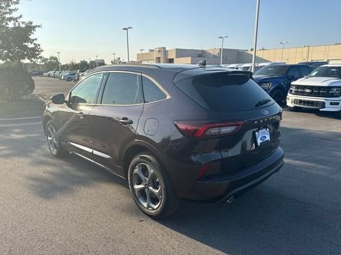 Used 2023 Ford Escape ST-Line w/ Tech Pack #1 AWD/4WD image 4