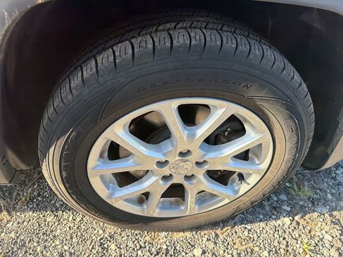 Used 2017 Jeep Cherokee Latitude w/ Trailer Tow Group image 16