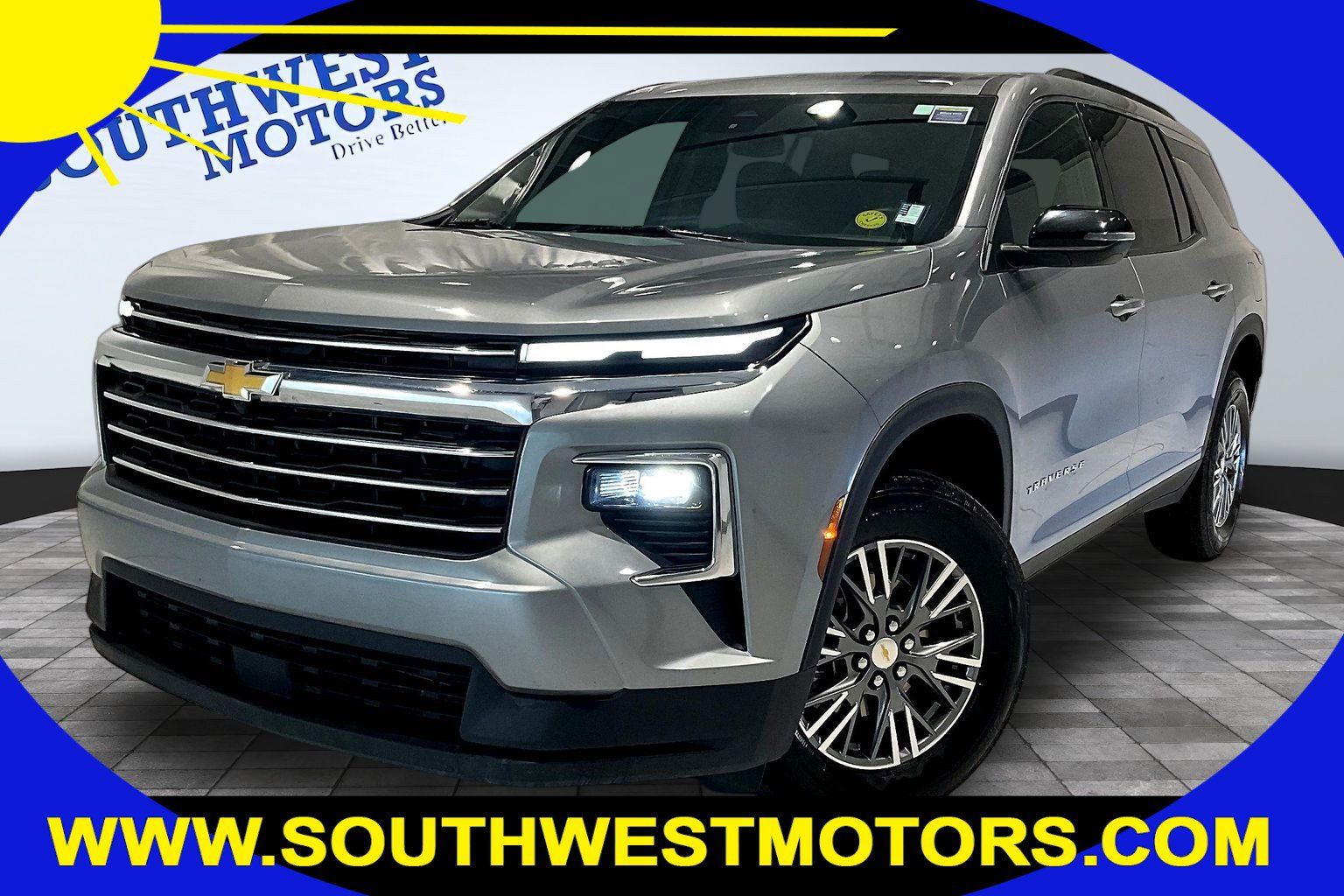 Used 2026 Chevrolet Traverse LT AWD/4WD image 1